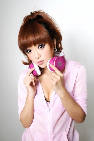 日本适合十八岁以上的护肤品红桃